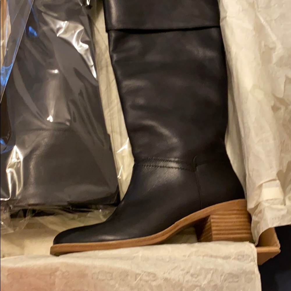 Ugh boots - Picture 1 of 2